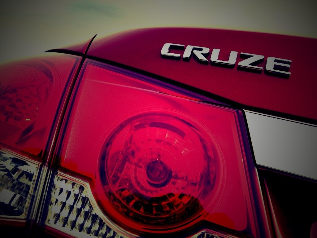 Шильдик Chevrolet Cruze обои