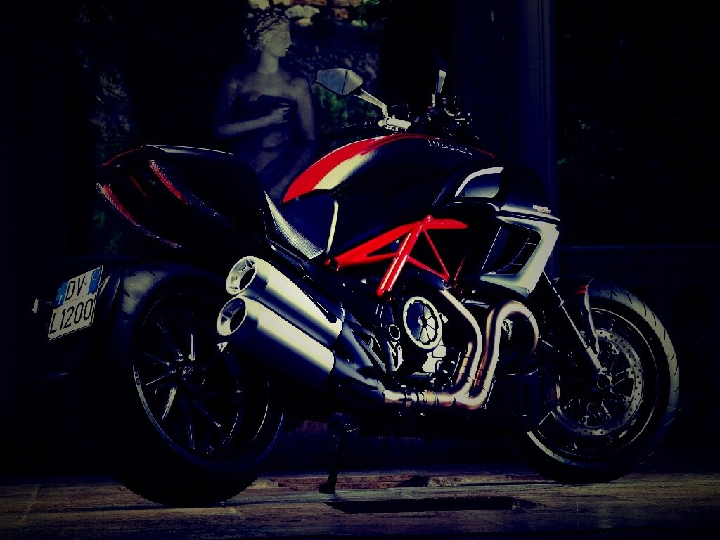 Дукати обои