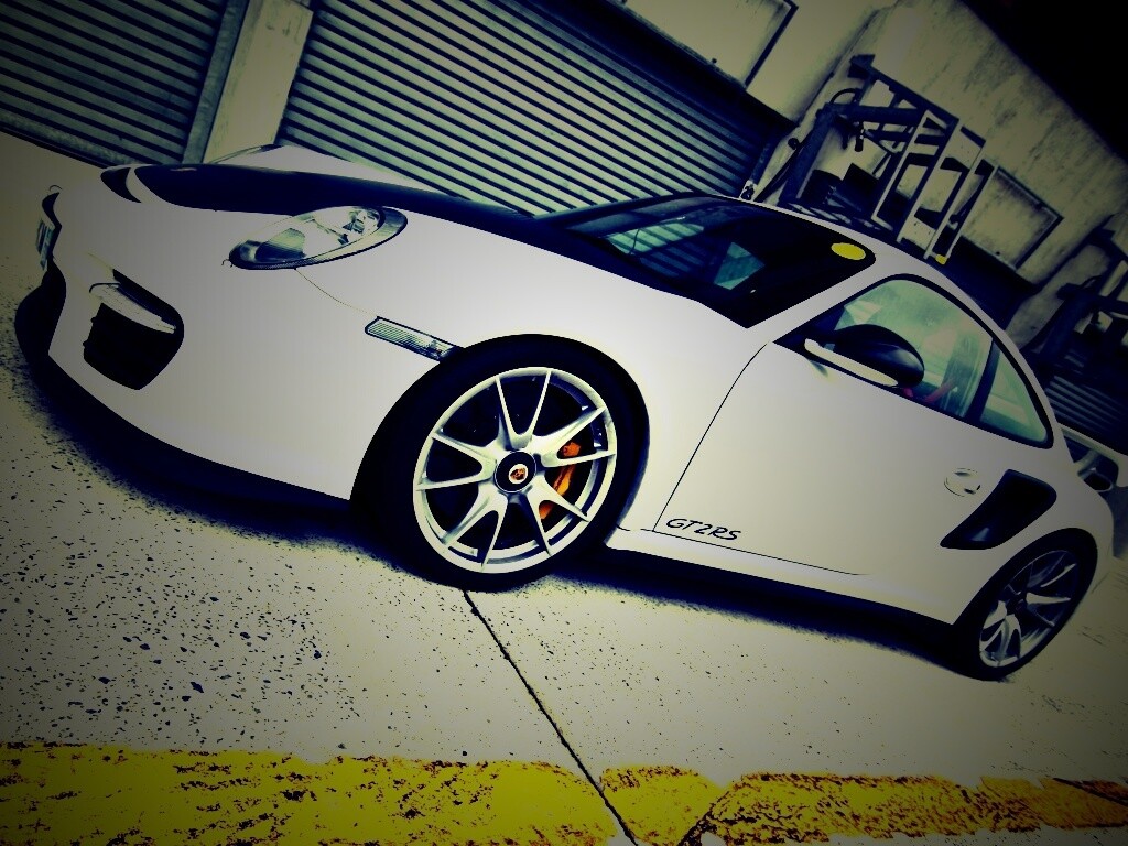 Белый порше обои