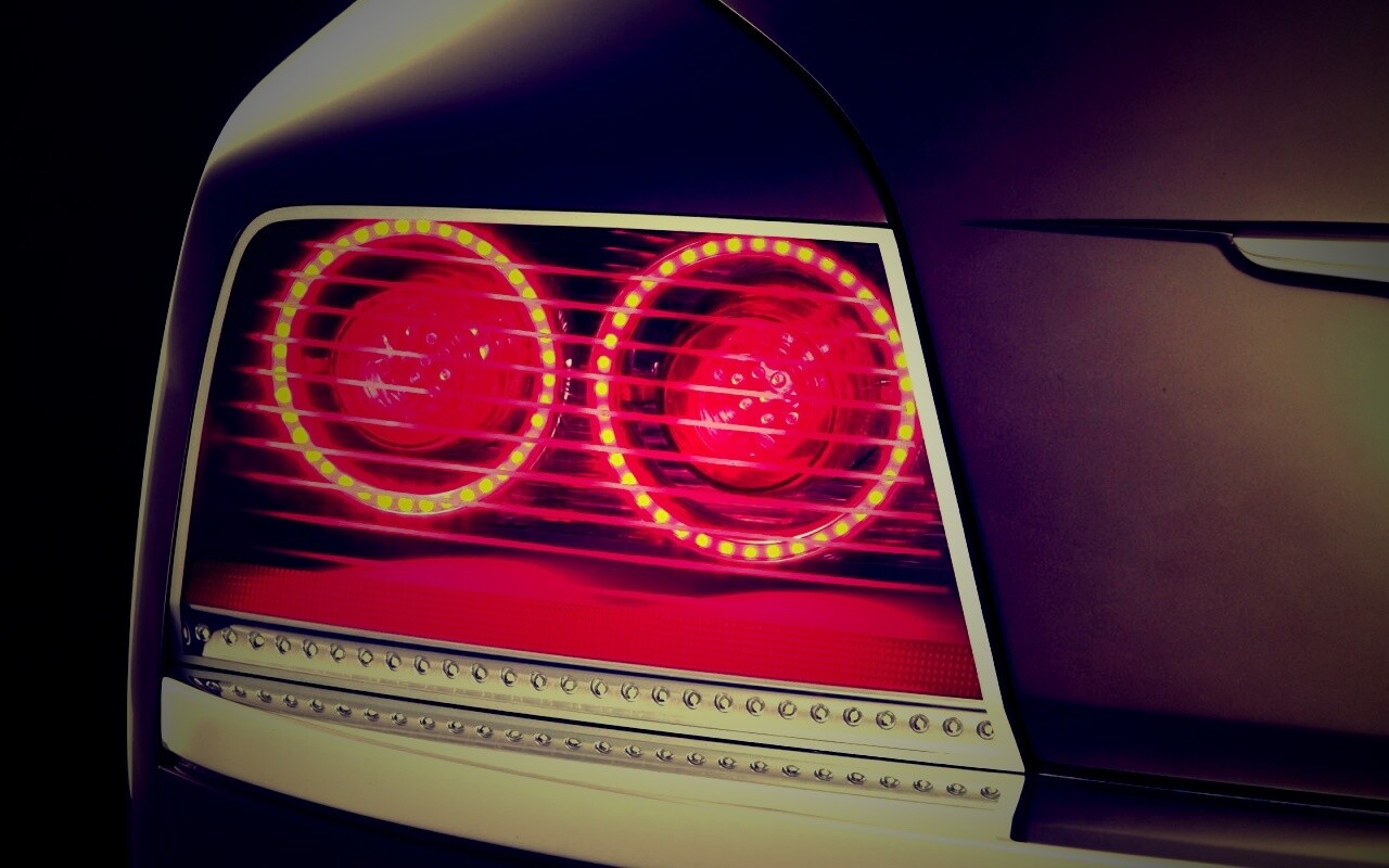 Горящие задние фары обои