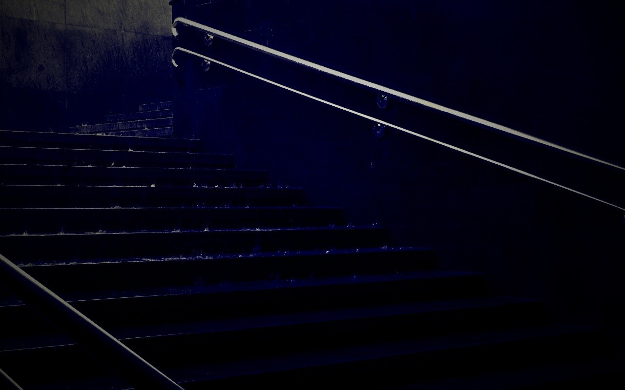 Спуск в подземный переход обои