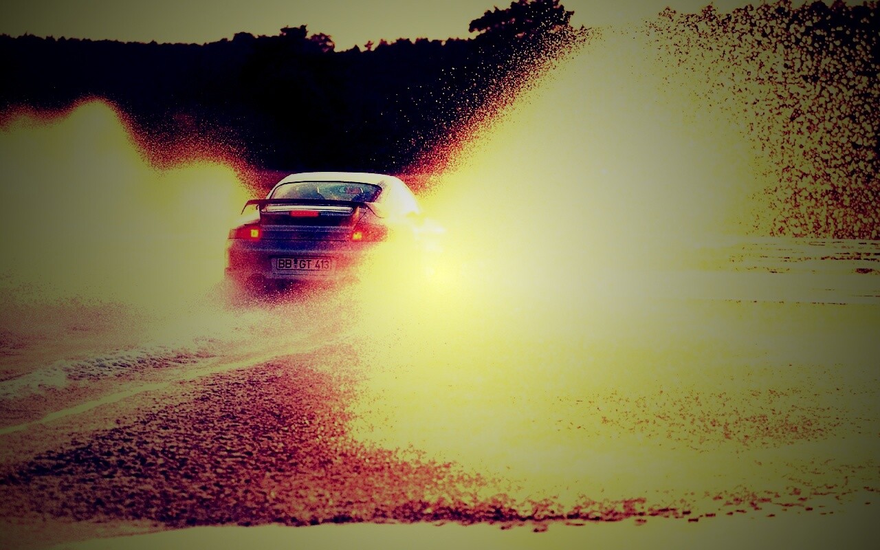 Брызги из под колес обои