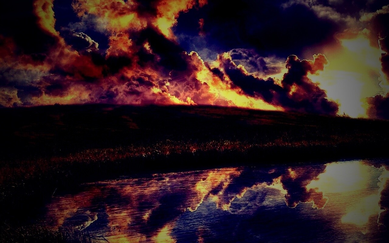 Тучи над лугом обои