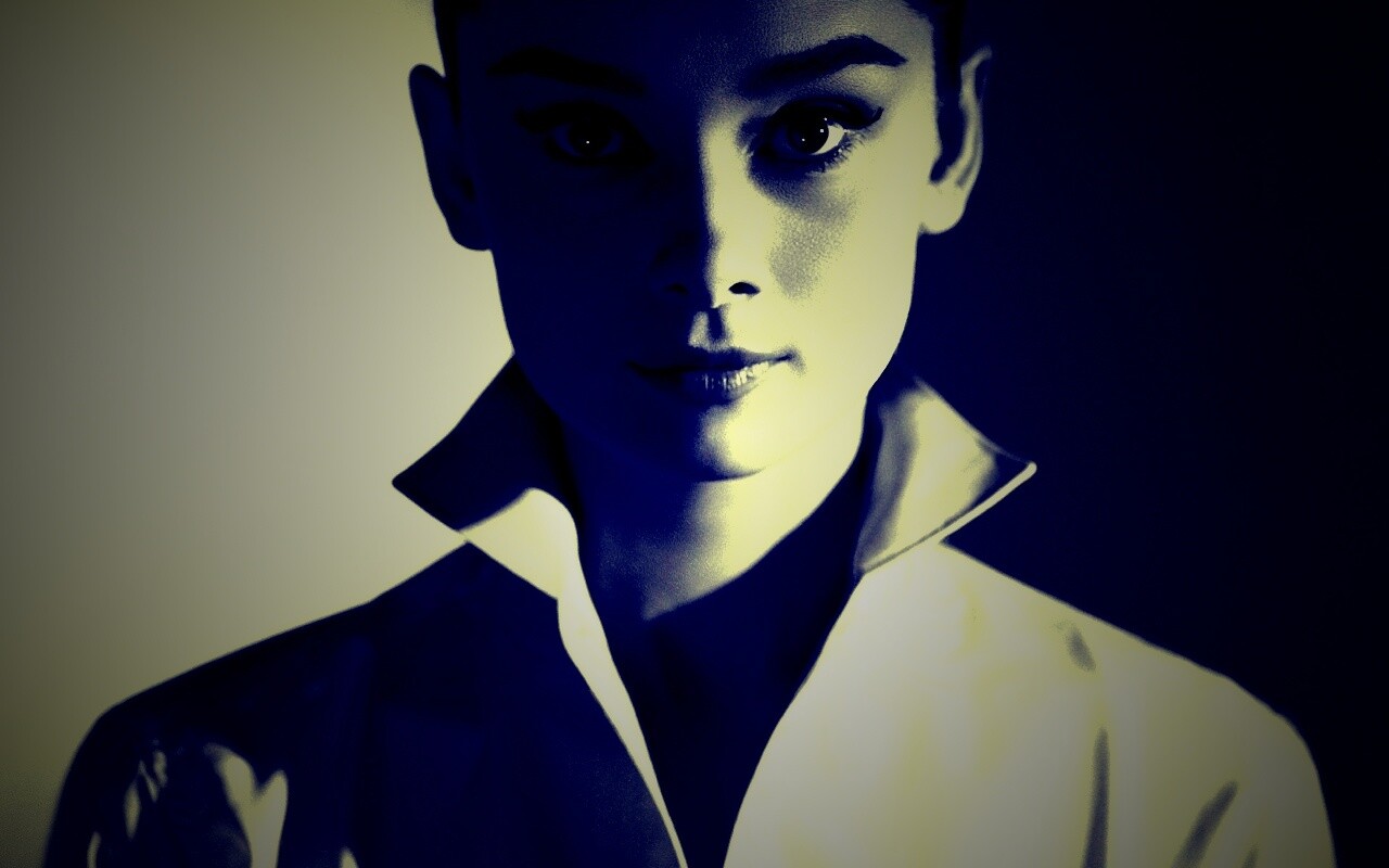 Одри Хепберн в grayscale обои