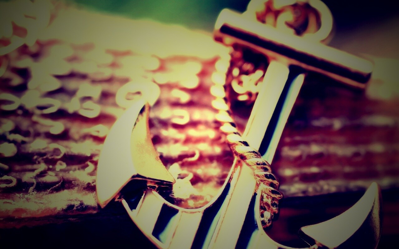 Кулон в виде якоря обои