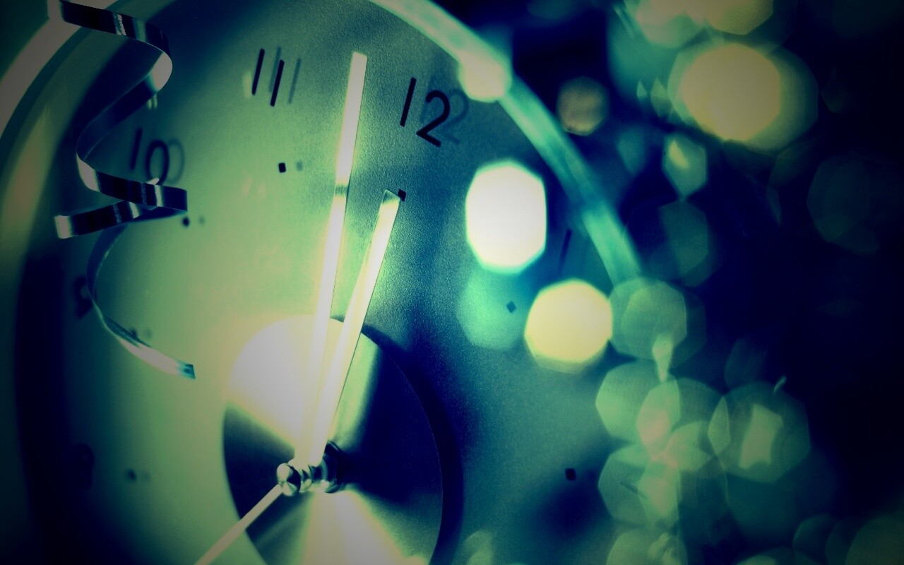 Часы в ожидании нового года обои