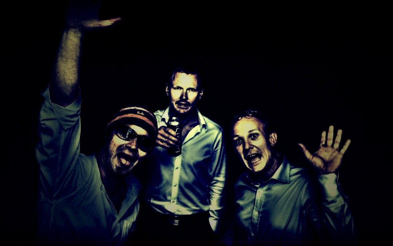 Колоритная тройка обои