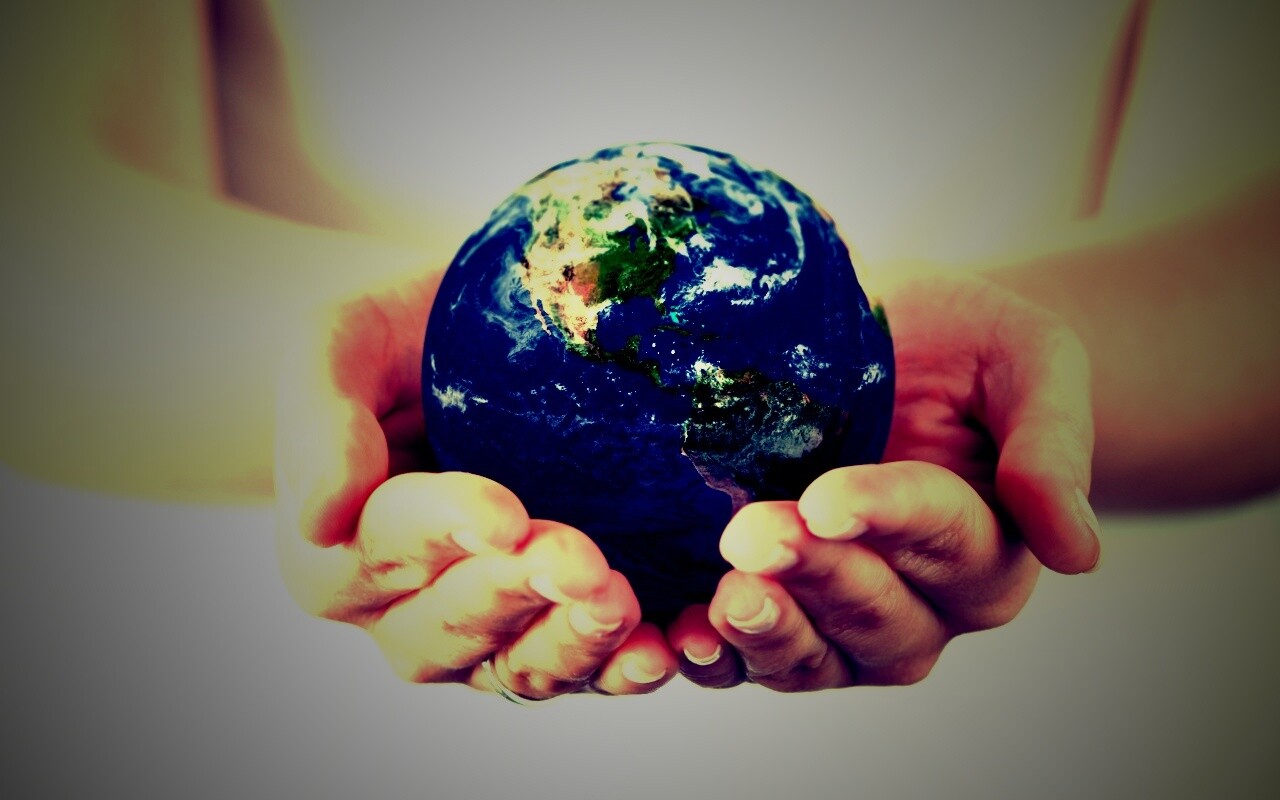 Весь мир в твоих руках обои