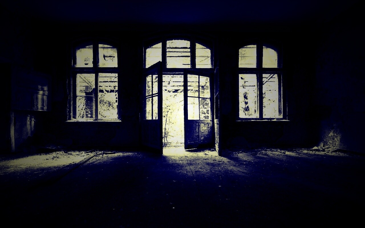 Комната в заброшенном здании обои