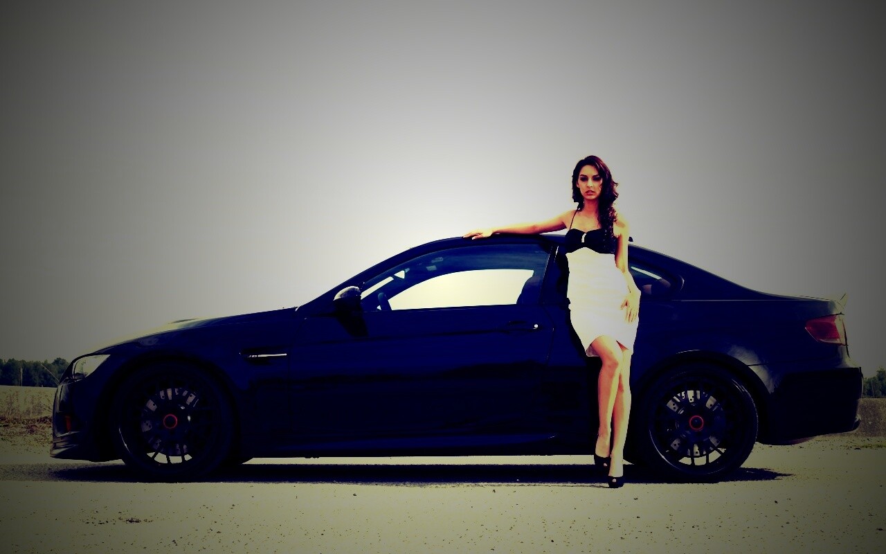 BMW и девушка обои