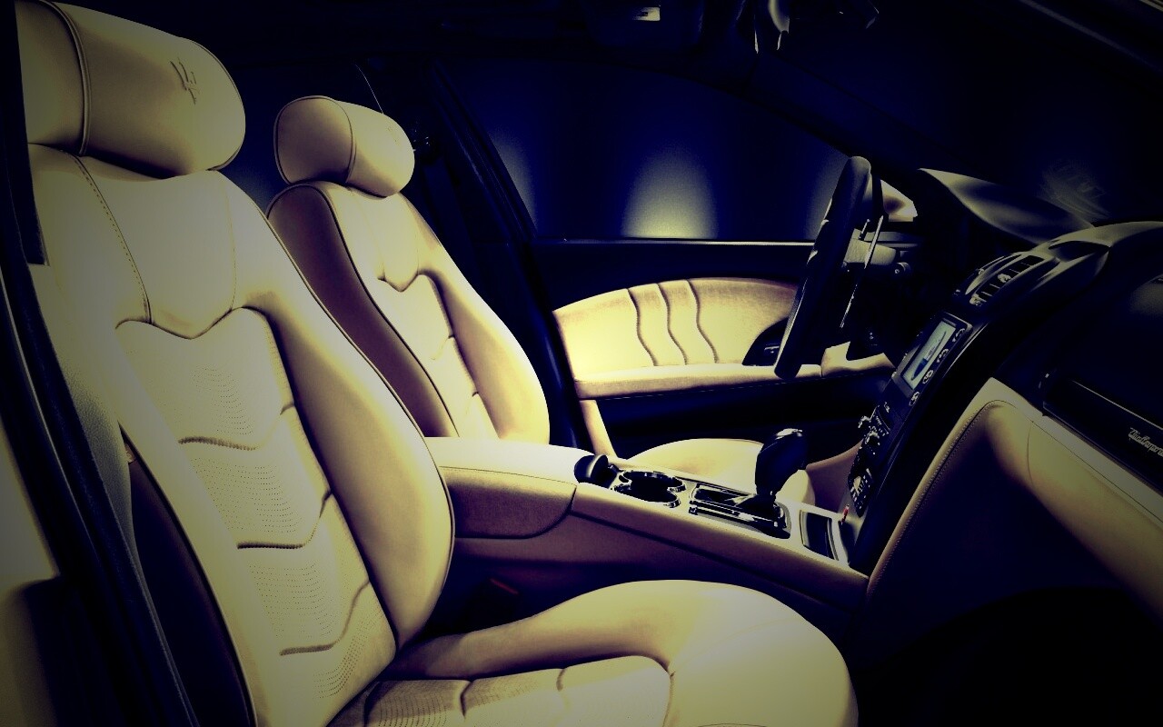 Салон Мазерати Quattroporte обои