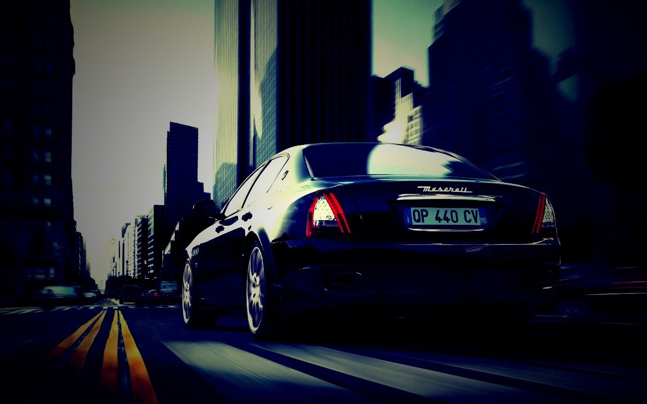 Maserati Quattroporte в городе обои