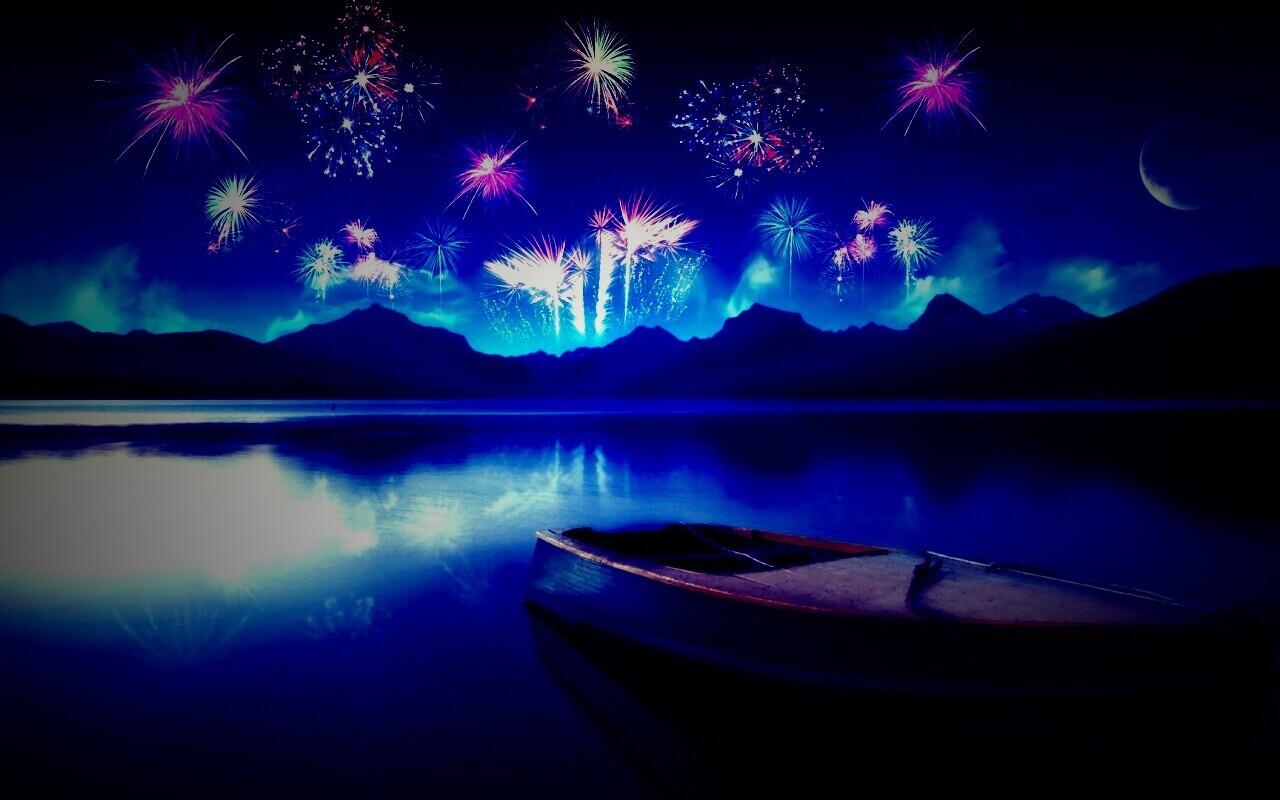 Фейрверк над озером обои