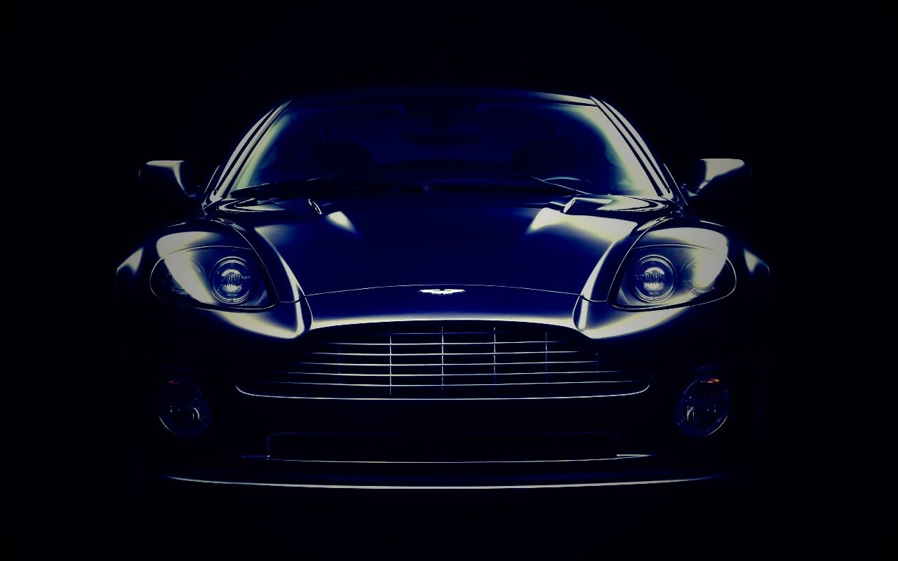 Aston Martin Vanqish обои