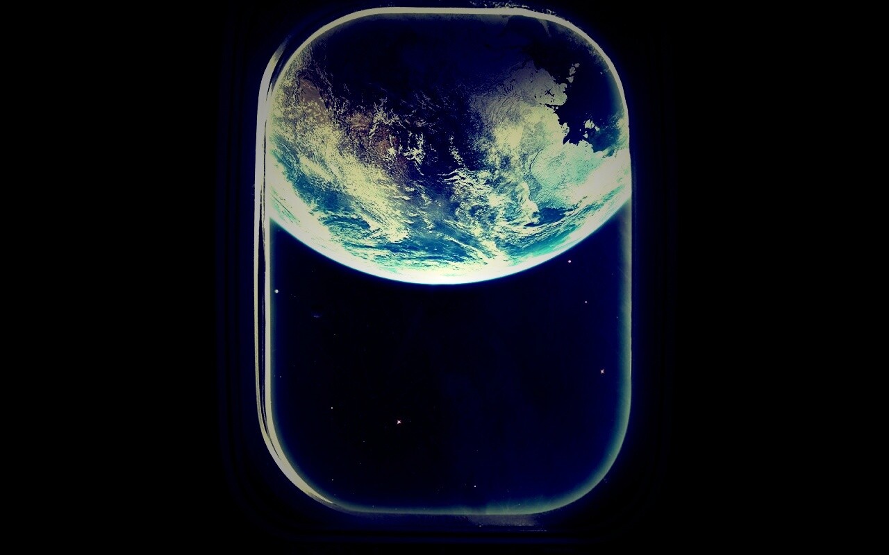 Вид на Землю из иллюминатора космической станции обои