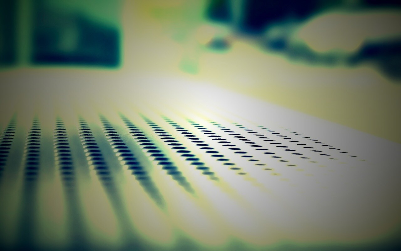 Макро фото дырчатой поверхности обои