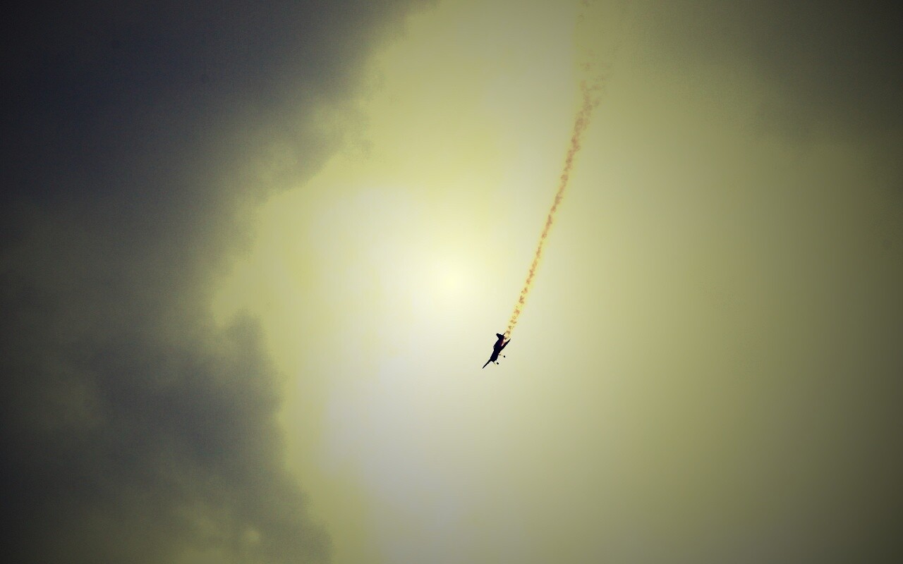 Падающий самолёт обои