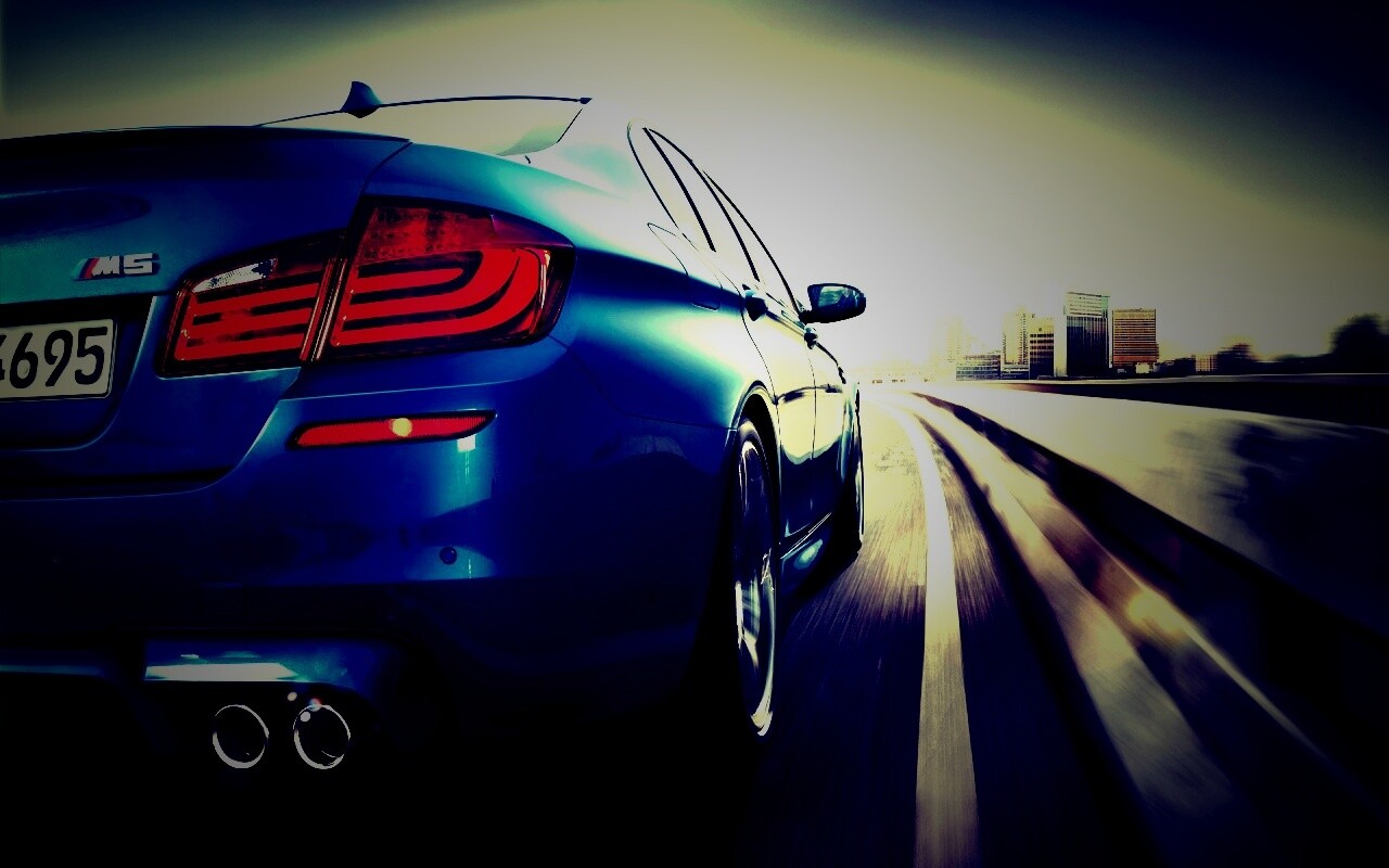 BMW F10 на повроте обои