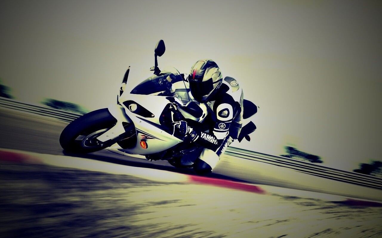 Человек на мотоцикле обои