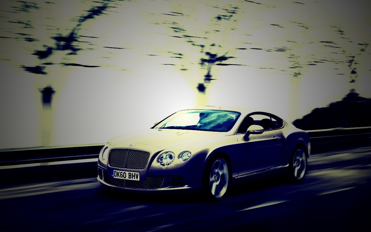 Bentley седан обои
