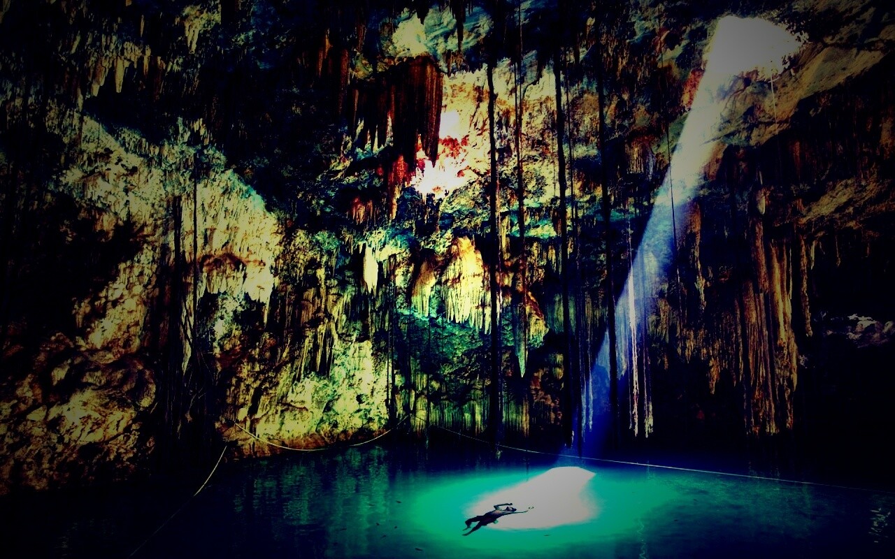 Пещера сталактитов обои