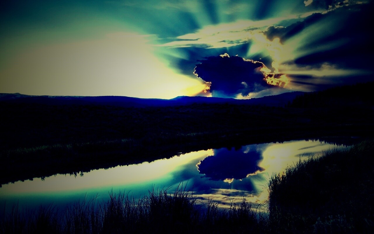 Облако над лугом обои