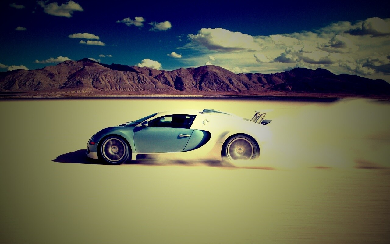 Бугатти в долине обои