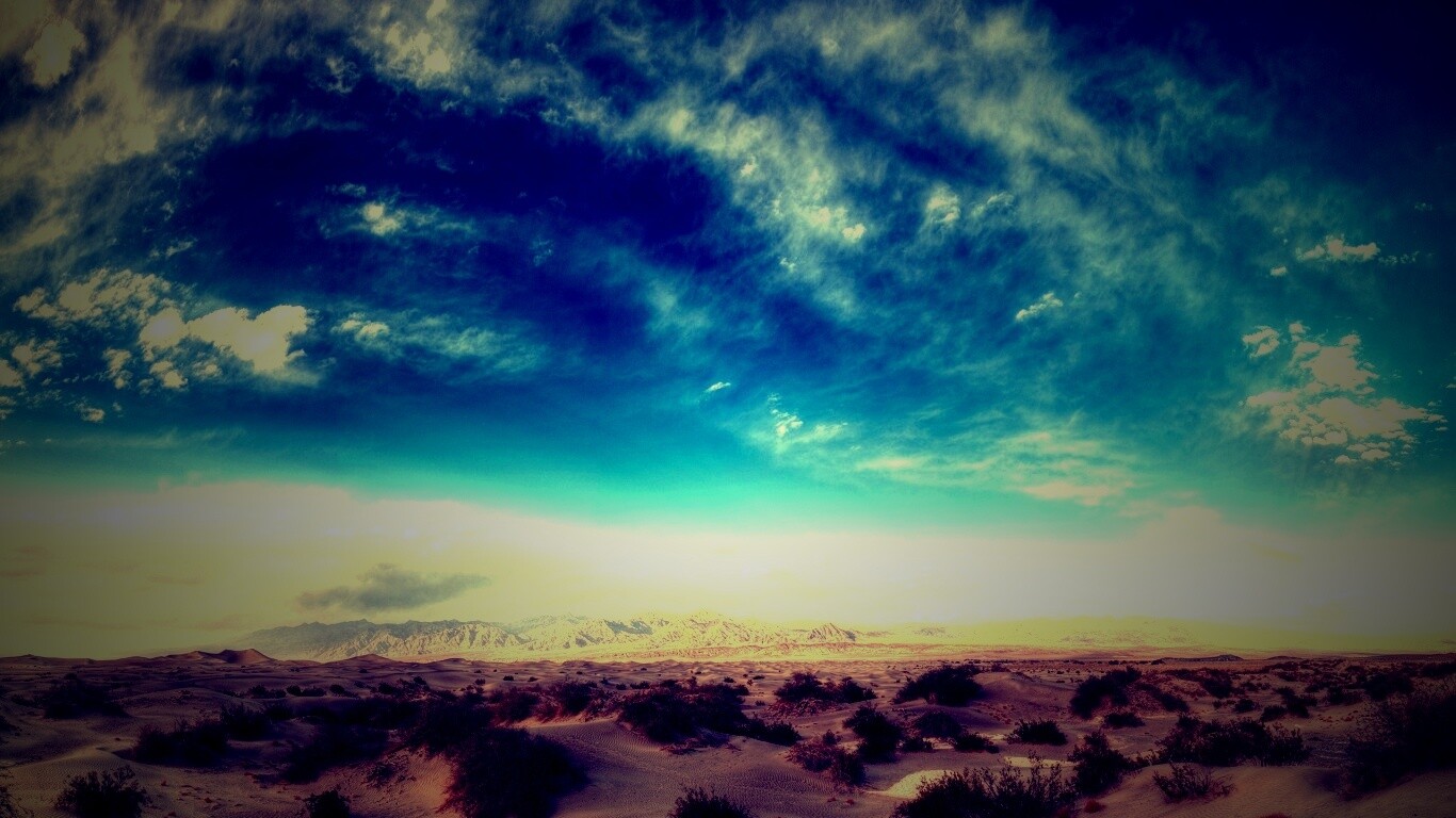 Горы в пустыне обои