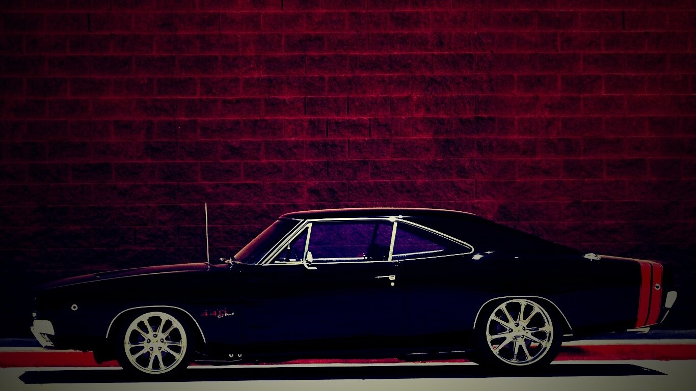 Черный Додж у стены обои