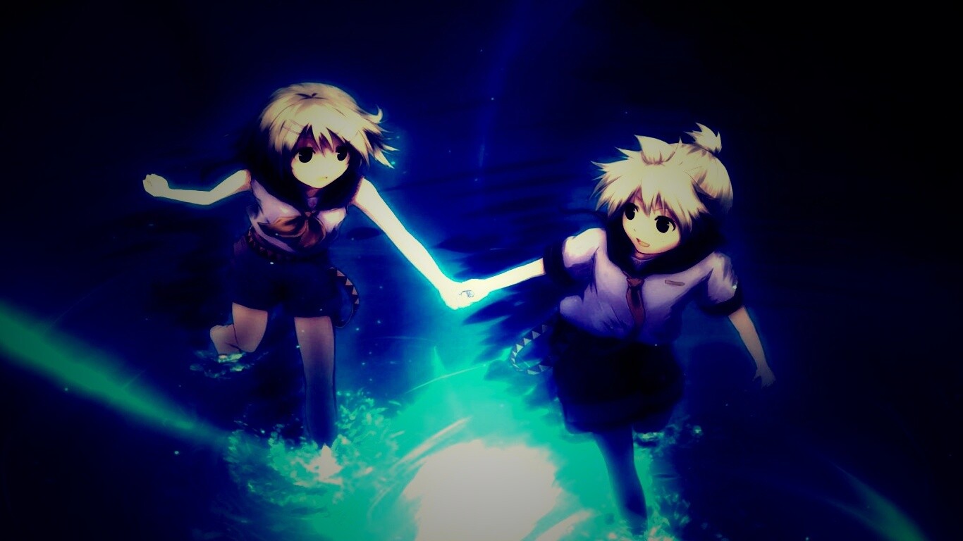 Девочки бегут по воде обои