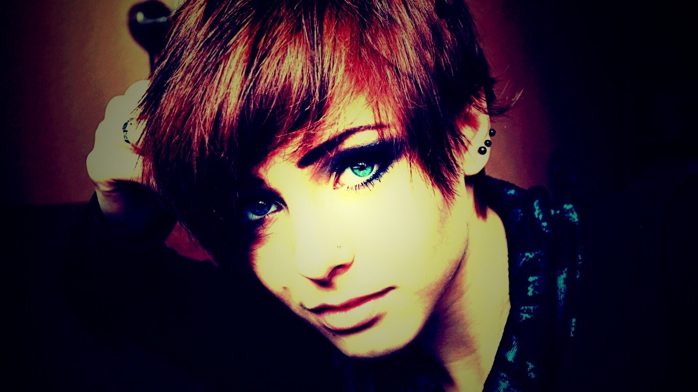 Выразительный взгляд голубых глаз обои