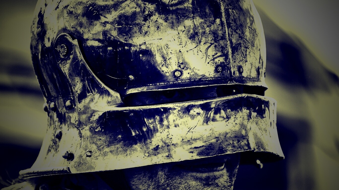 Человек в доспехах обои