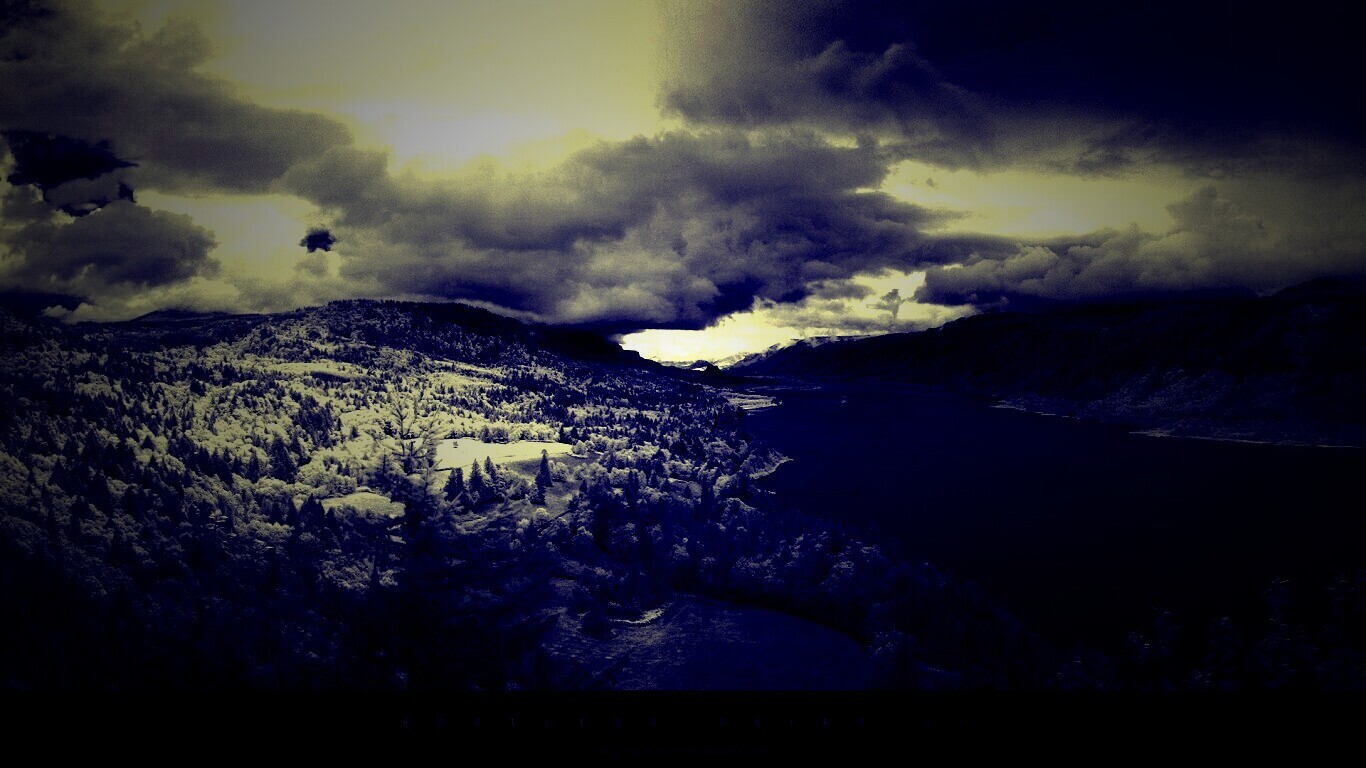 Беспокойное небо обои