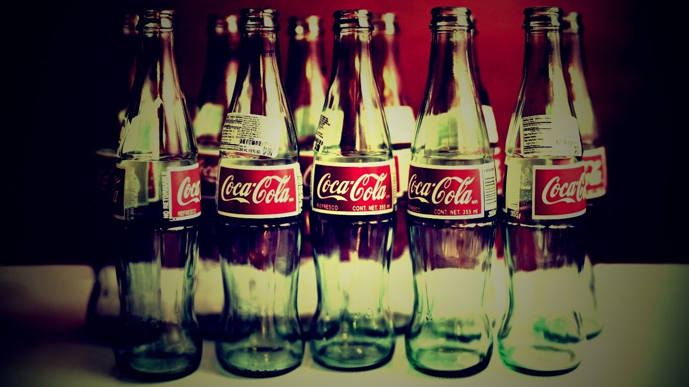 Бутылки Кока Колы обои
