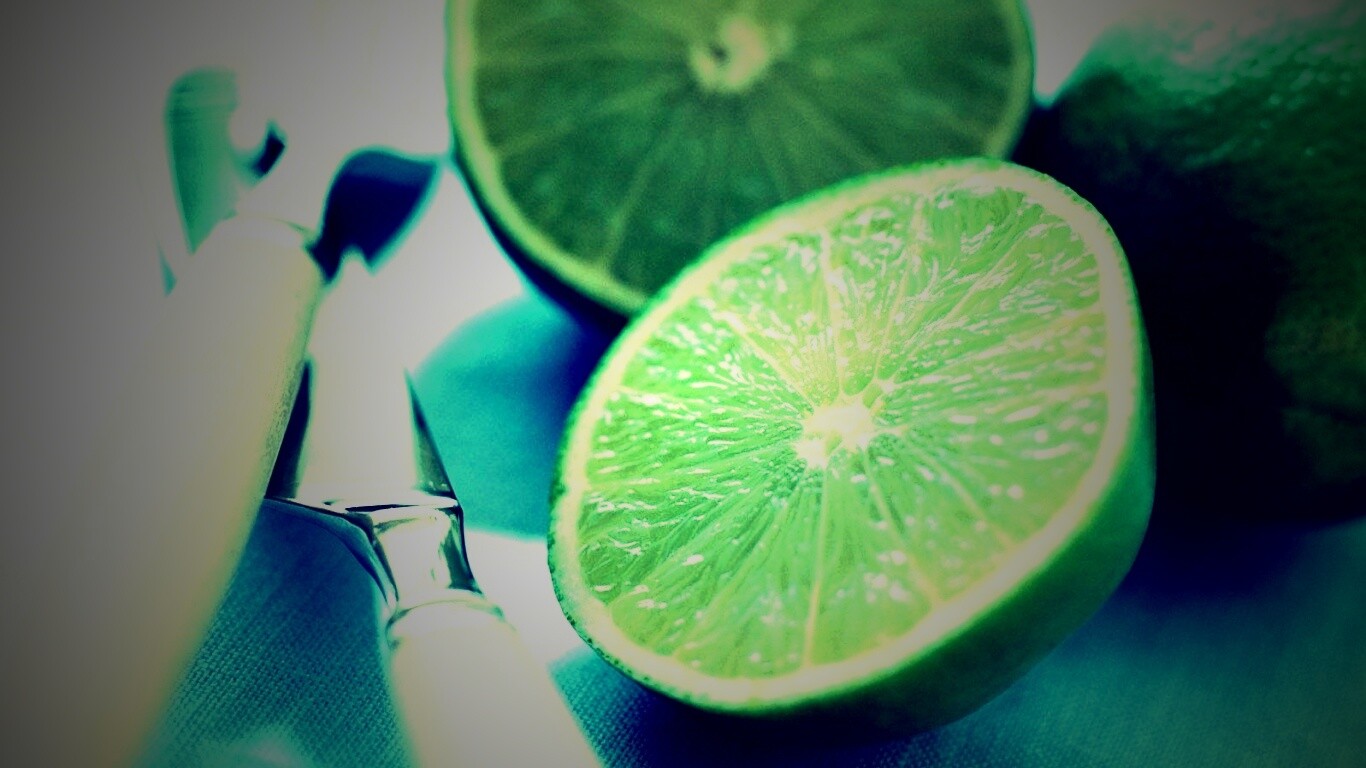 Нож, вилка и лайм обои