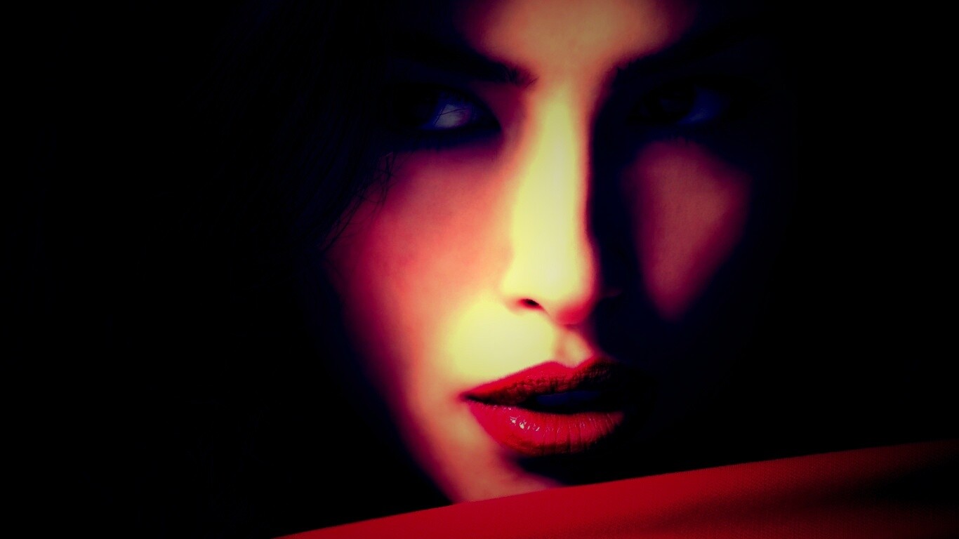 Женский взгляд обои