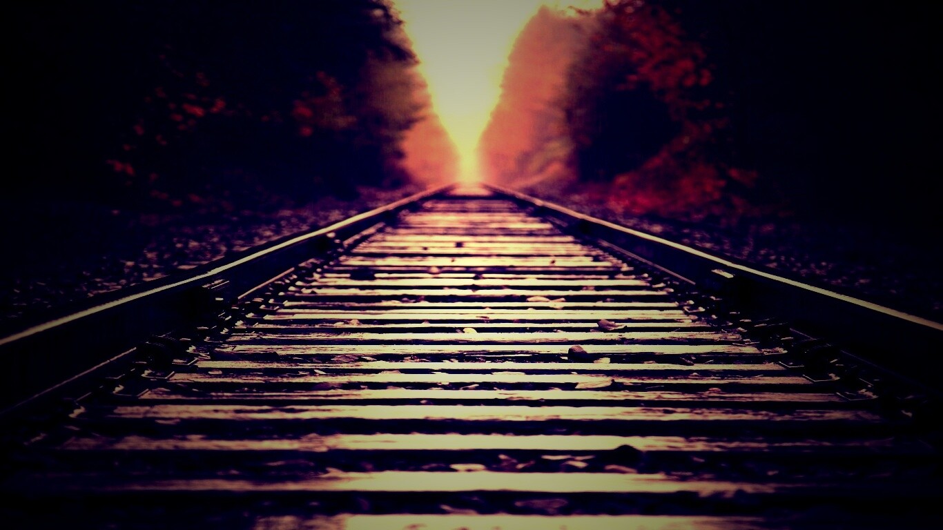 Железная дорога после дождя обои