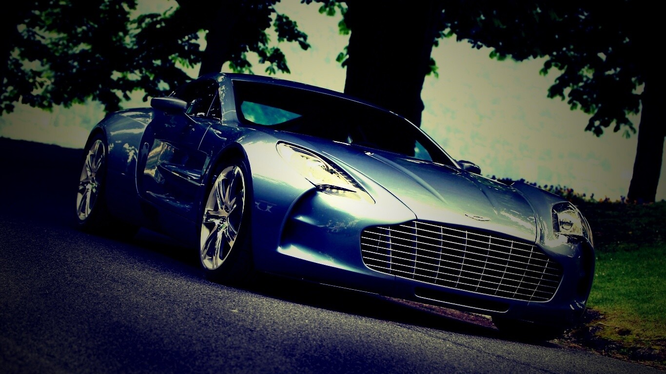 Aston Martin за городом обои