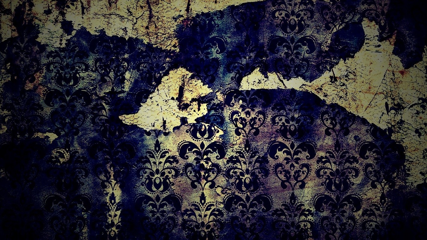 Рваные винтажные обои и штукатурка обои