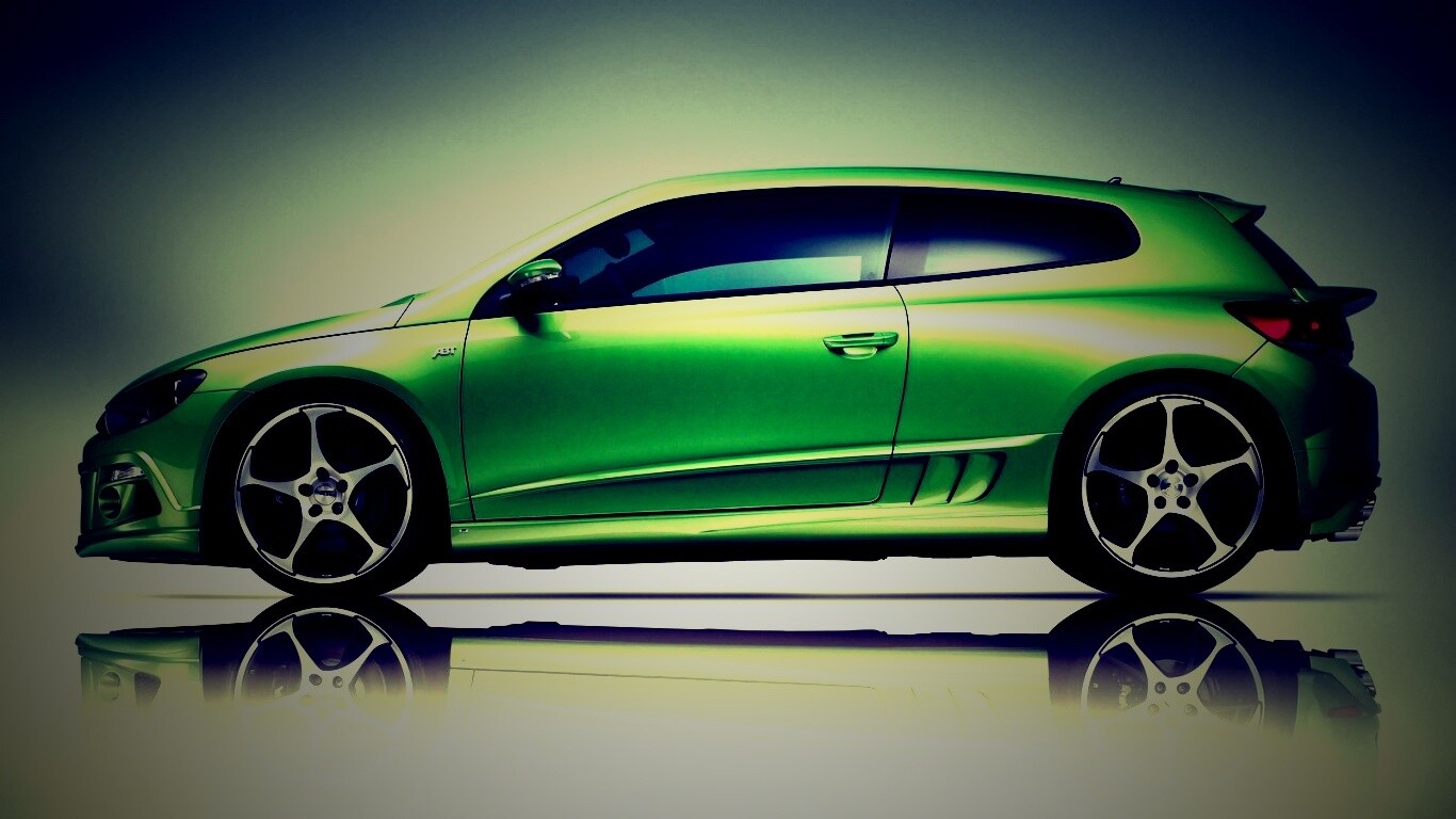 Зелёный трёхдверный хэтчбек обои