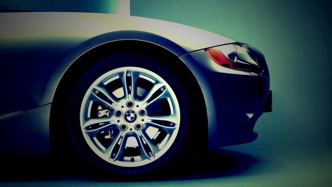 Переднее колесо автомобиля БМВ обои
