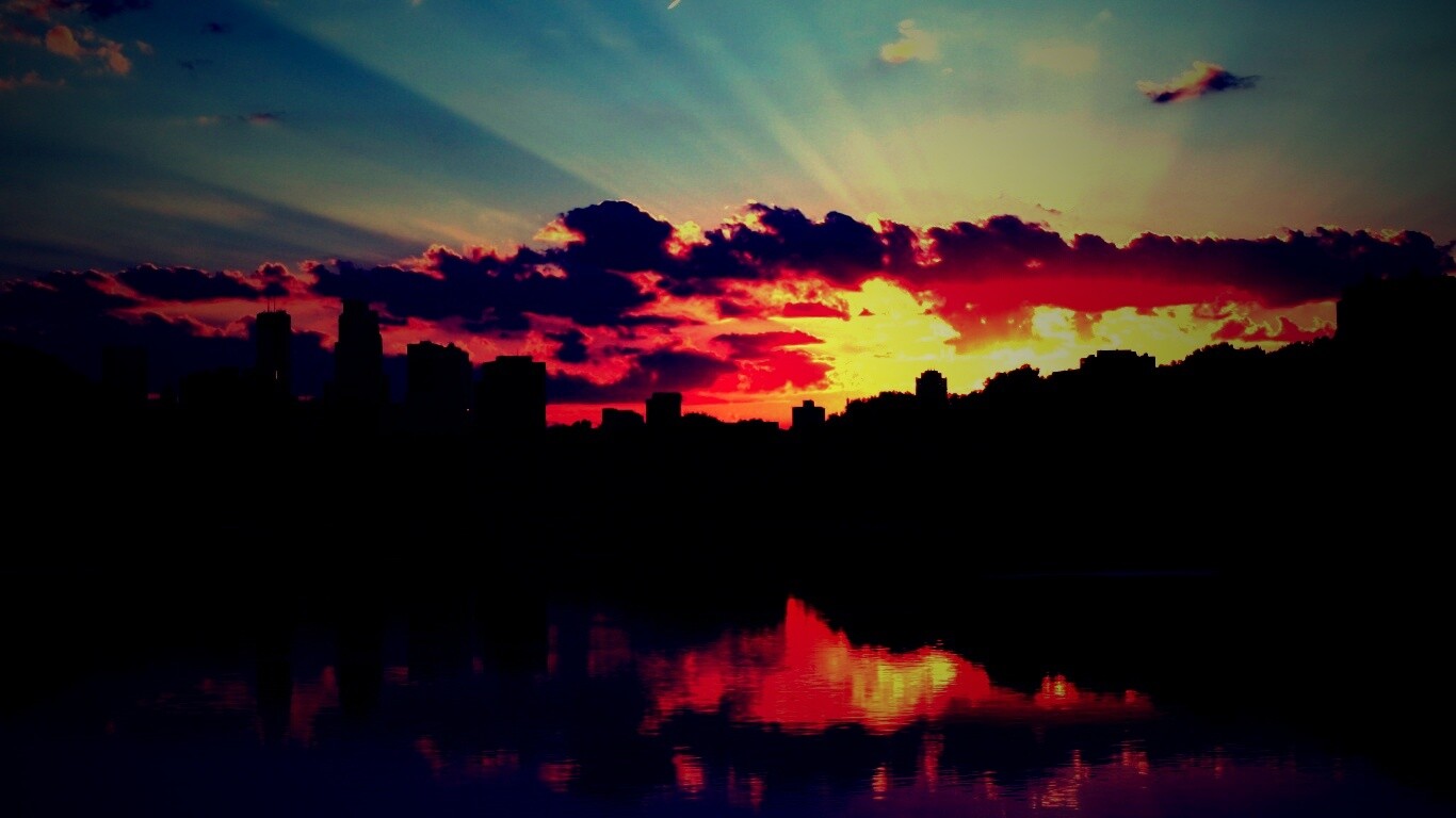 Закат над городом обои