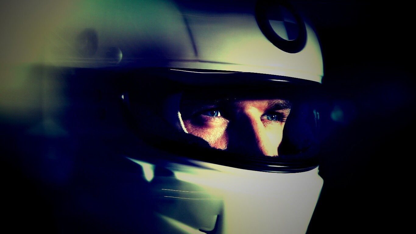 Гонщик BMW обои