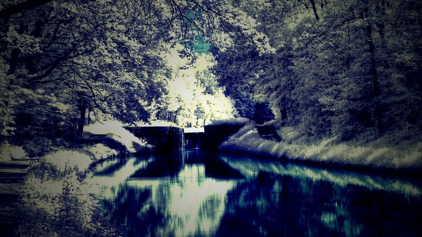 Замёрзжий канал обои