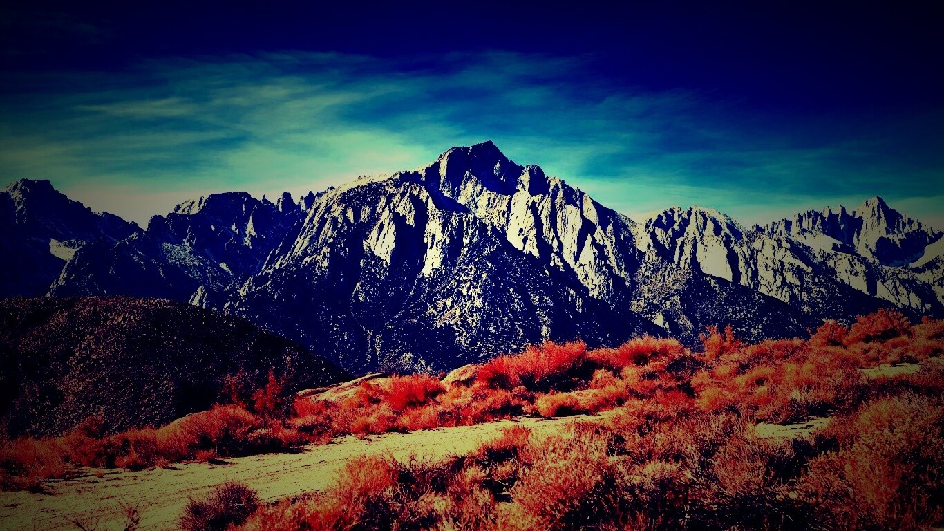 Горы у пустыни обои