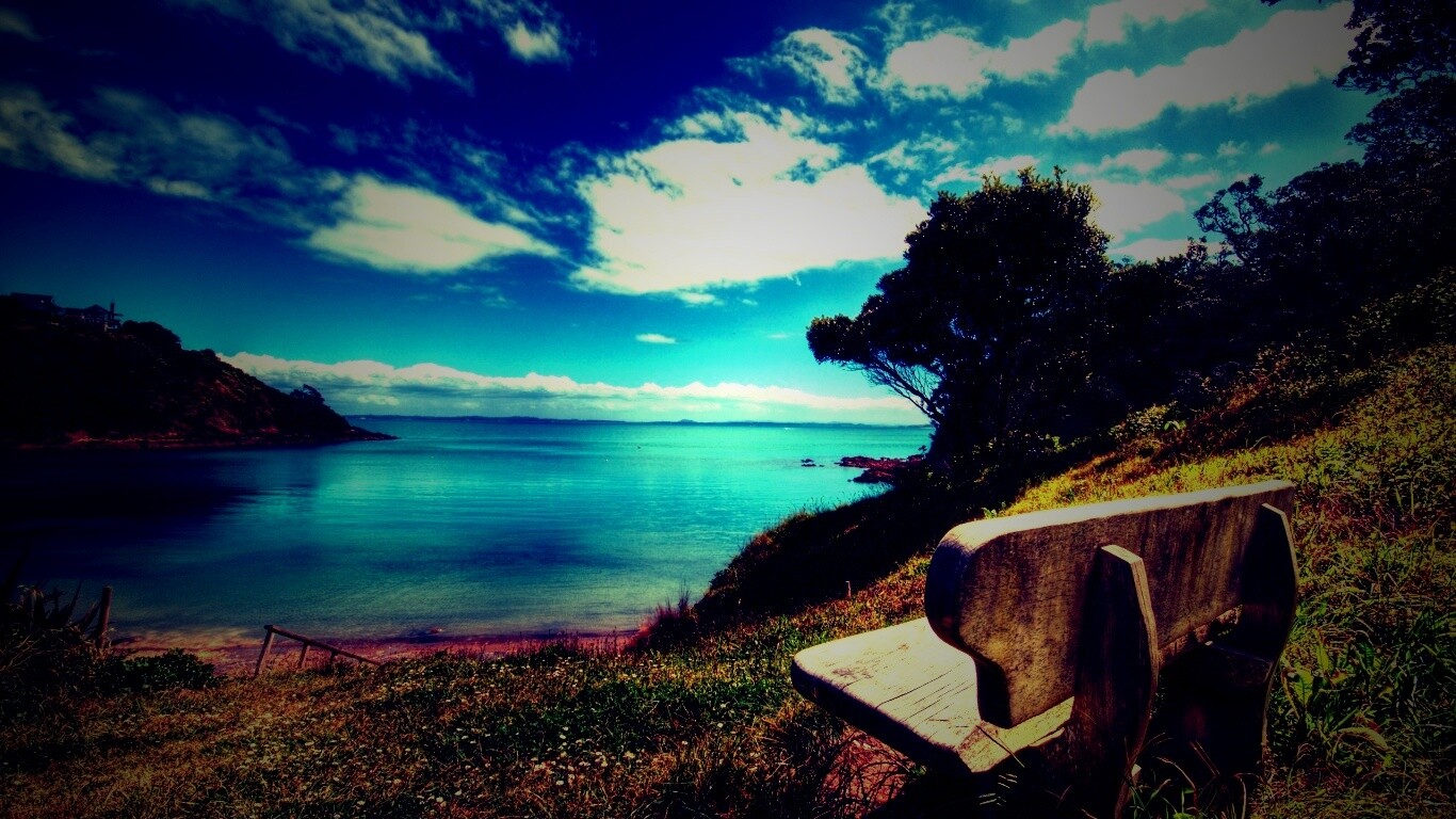 С видом на море обои