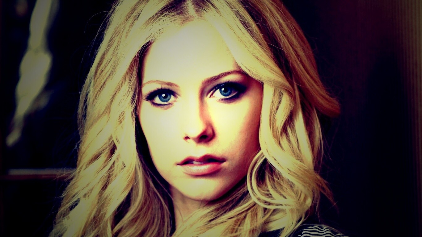 Блондинка Аврил Лавин обои