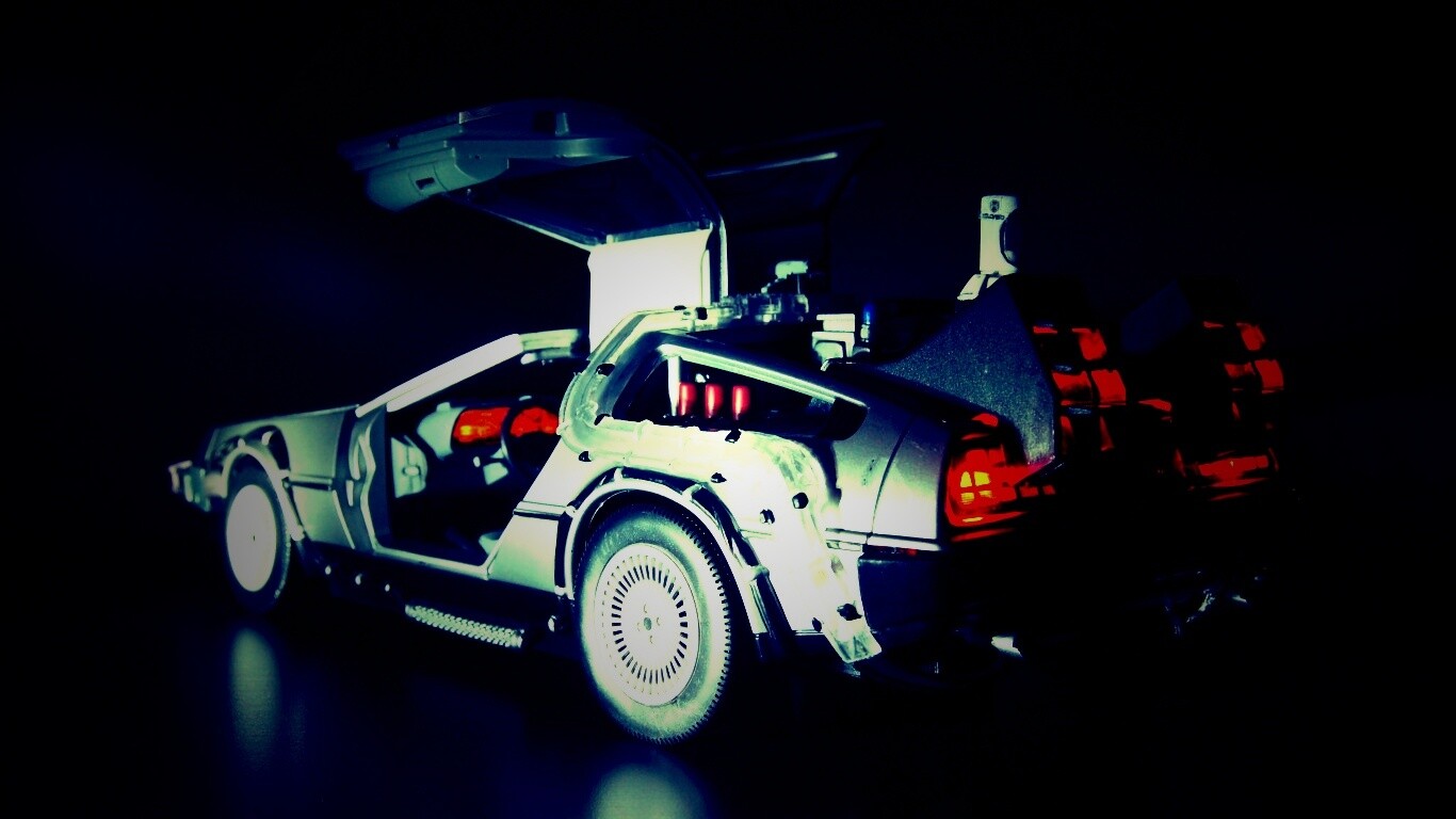 Фигурка делореана обои