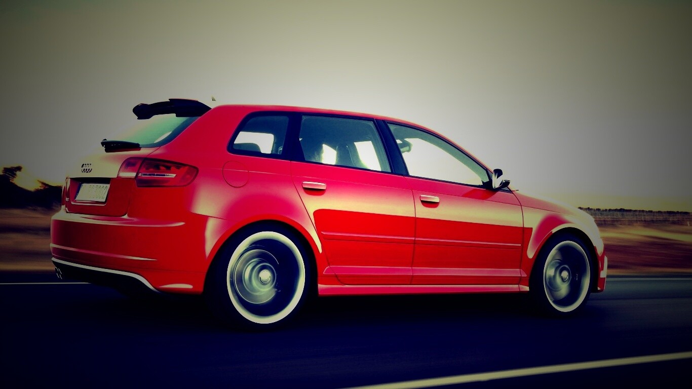 Фотосессия Audi RS3 во время движения обои