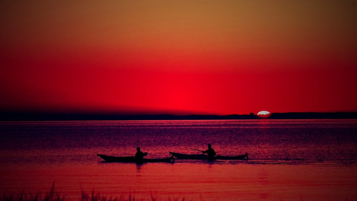 Рыбаки на лодках обои